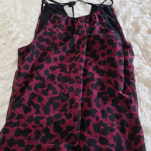 Cute Sleeveless Tank Top - Picture 1 of 2